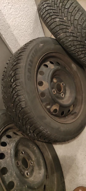 ���� � ������ 195/60R15 �� Toyota Corolla | Mobile.bg � ����� ������ 6