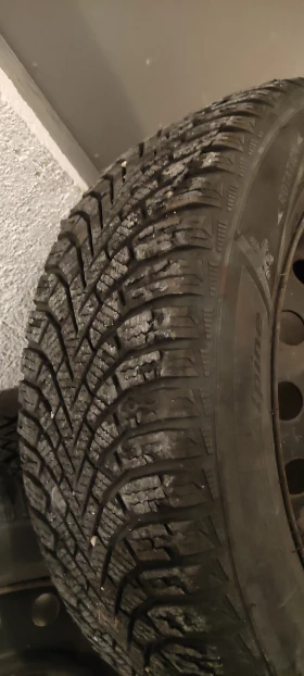 ���� � ������ 195/60R15 �� Toyota Corolla | Mobile.bg � ����� ������ 7