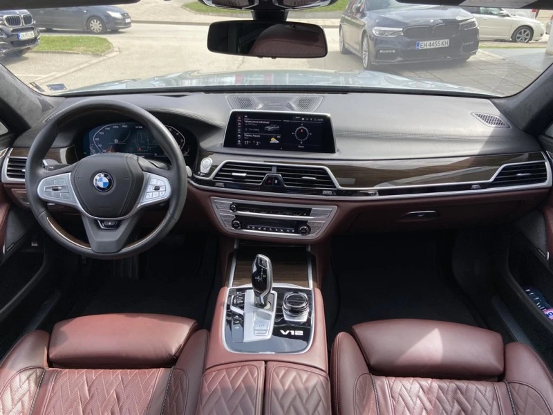 BMW 760 xDrive Sedan, снимка 7 - Автомобили и джипове - 44634591