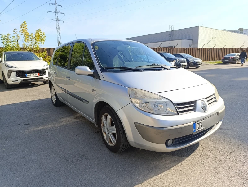 Renault Scenic, снимка 9 - Автомобили и джипове - 47571376