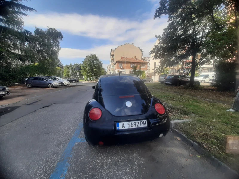 VW New beetle, снимка 16 - Автомобили и джипове - 48286243