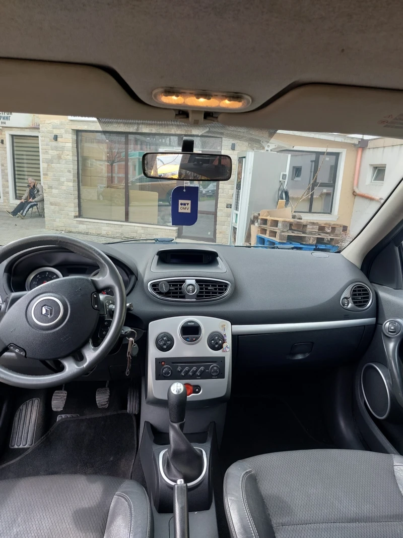 Renault Clio, снимка 6 - Автомобили и джипове - 49463663