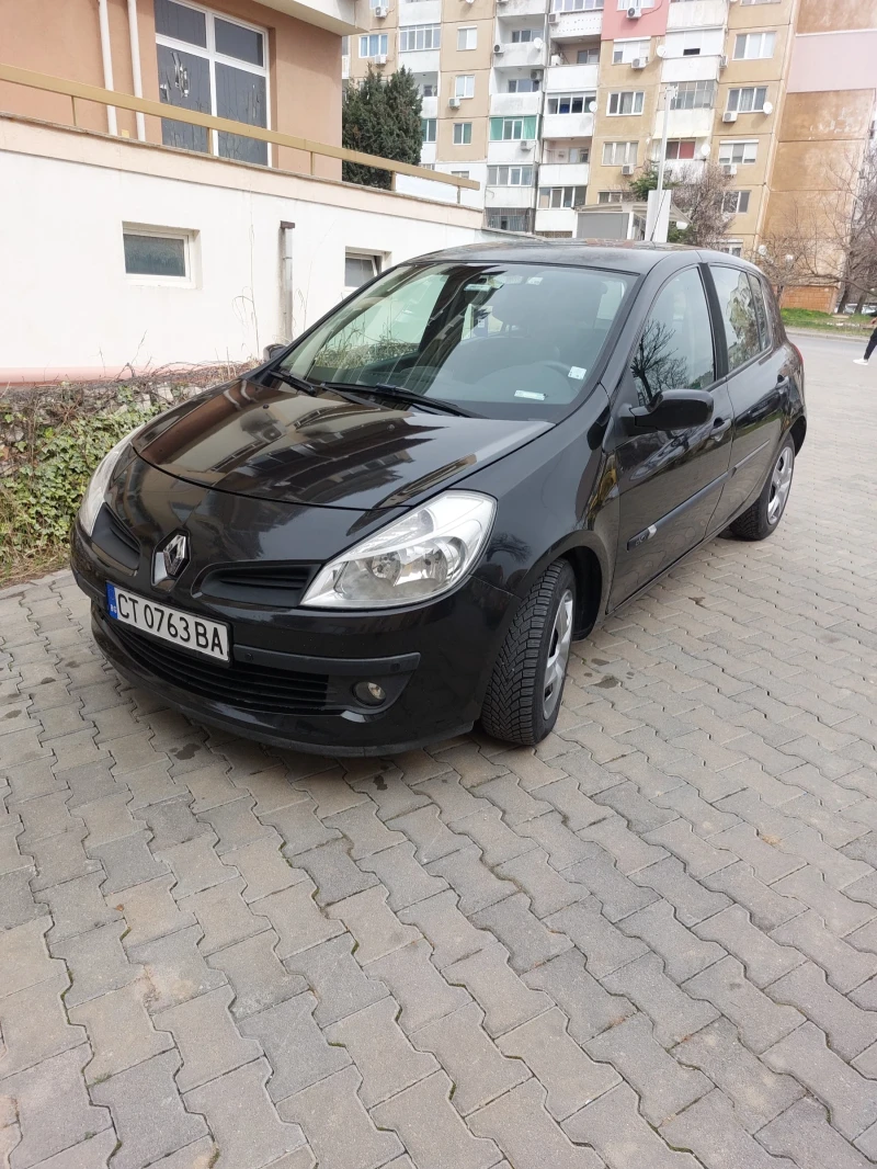 Renault Clio, снимка 1 - Автомобили и джипове - 49463663