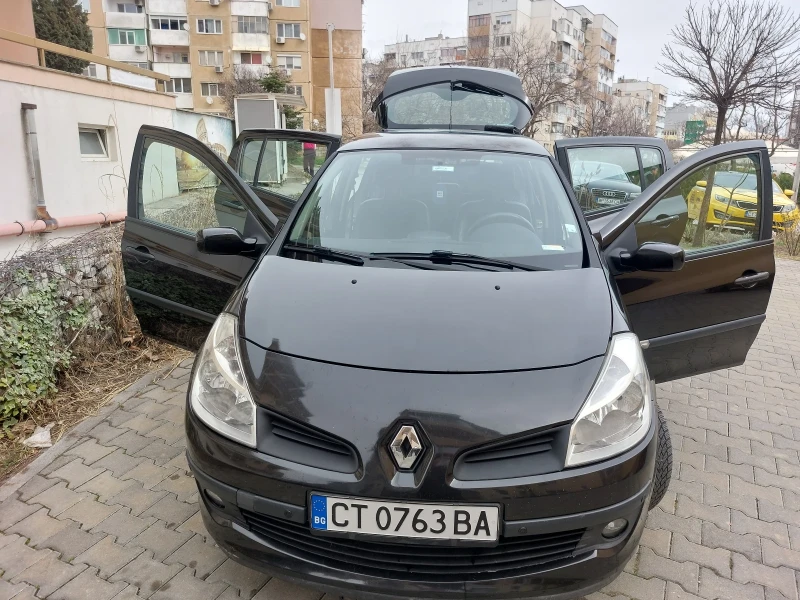 Renault Clio, снимка 14 - Автомобили и джипове - 49463663