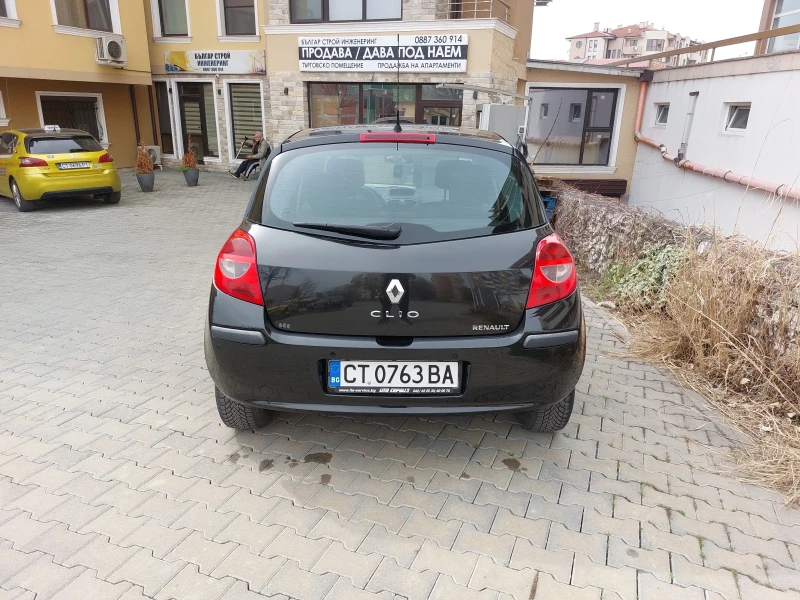 Renault Clio, снимка 3 - Автомобили и джипове - 49463663