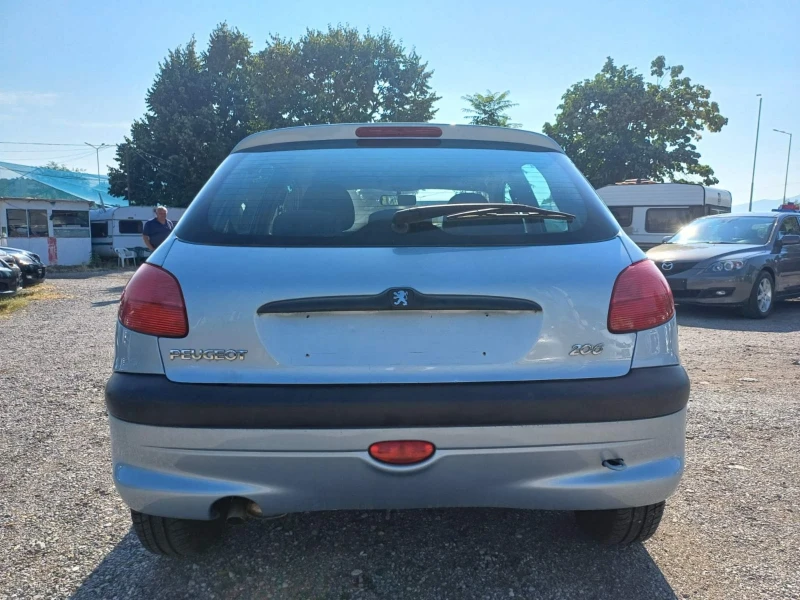 Peugeot 206 1.4 АТОМАТ, снимка 3 - Автомобили и джипове - 51409374