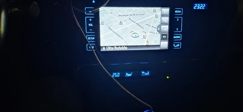 Toyota Auris 1.8, снимка 6 - Автомобили и джипове - 52567748