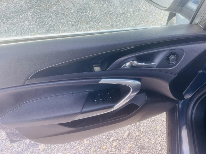 Opel Insignia, снимка 13 - Автомобили и джипове - 52773966