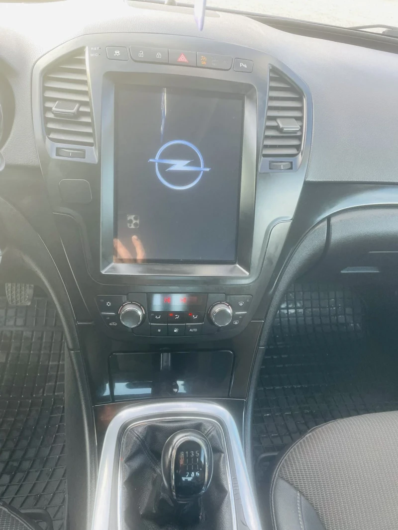 Opel Insignia, снимка 12 - Автомобили и джипове - 52773966