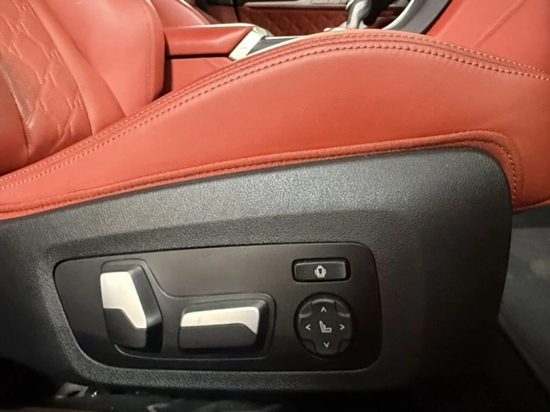 BMW M8 * Competition | Premium Package | Bowers & Wilkins, снимка 16 - Автомобили и джипове - 52830590