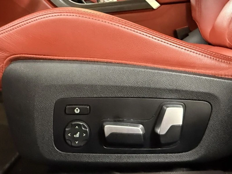 BMW M8 * Competition | Premium Package | Bowers & Wilkins, снимка 13 - Автомобили и джипове - 52830590