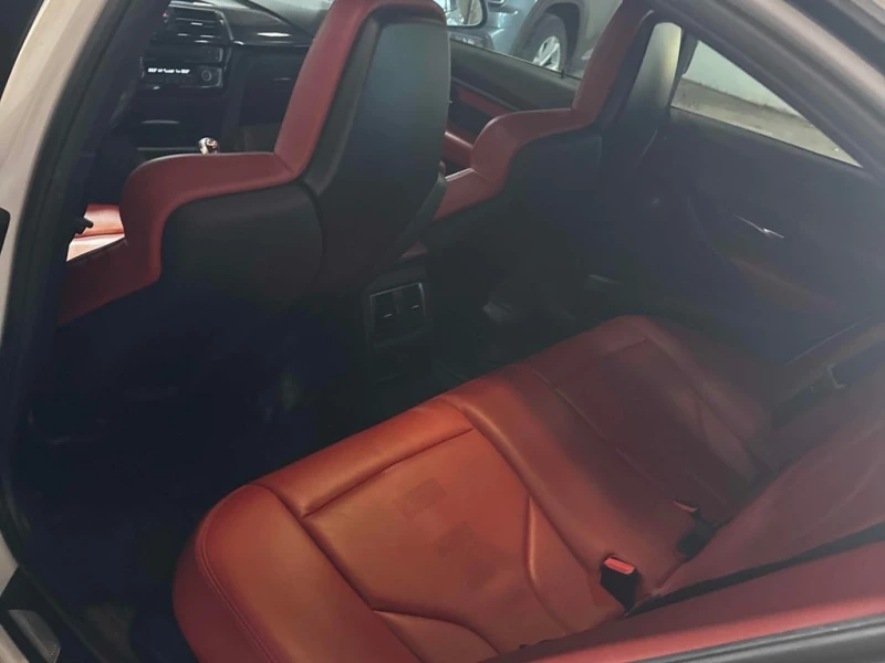 BMW M3 * 4dr Sdn * CARFAX * БЕЗ ПЪРВОНАЧАЛНА ВНОСКА, снимка 10 - Автомобили и джипове - 52879822