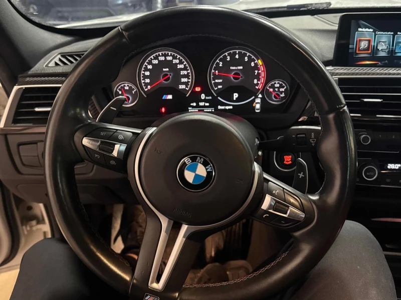 BMW M3 * 4dr Sdn * CARFAX * БЕЗ ПЪРВОНАЧАЛНА ВНОСКА, снимка 11 - Автомобили и джипове - 52879822