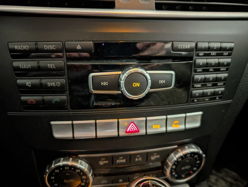 Mercedes-Benz C 220, снимка 12 - Автомобили и джипове - 53126461