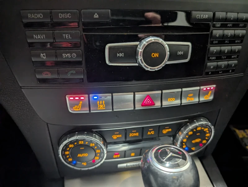 Mercedes-Benz C 220, снимка 12 - Автомобили и джипове - 53126461