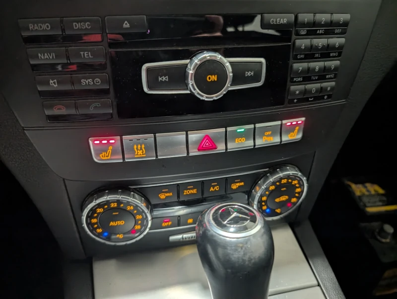 Mercedes-Benz C 220, снимка 13 - Автомобили и джипове - 53126461