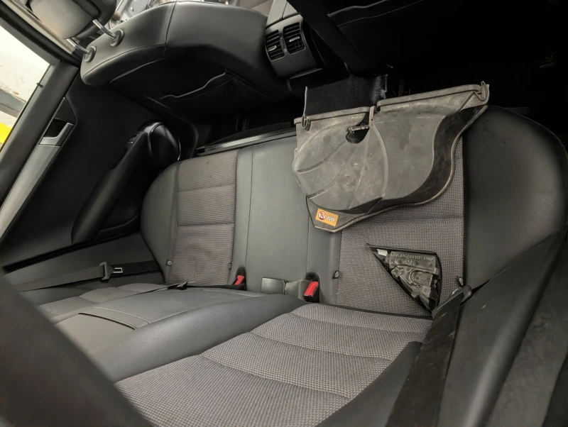 Mercedes-Benz C 220, снимка 6 - Автомобили и джипове - 53126461