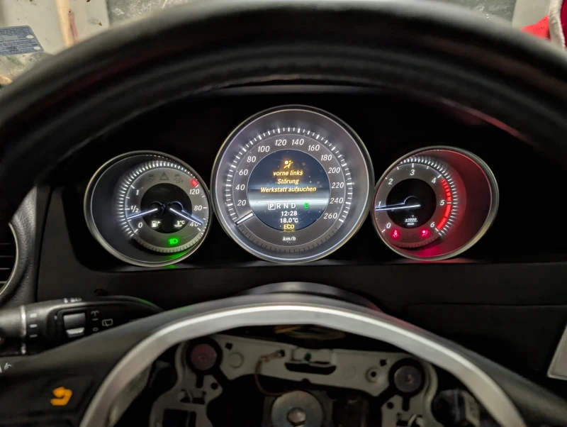 Mercedes-Benz C 220, снимка 11 - Автомобили и джипове - 53126461