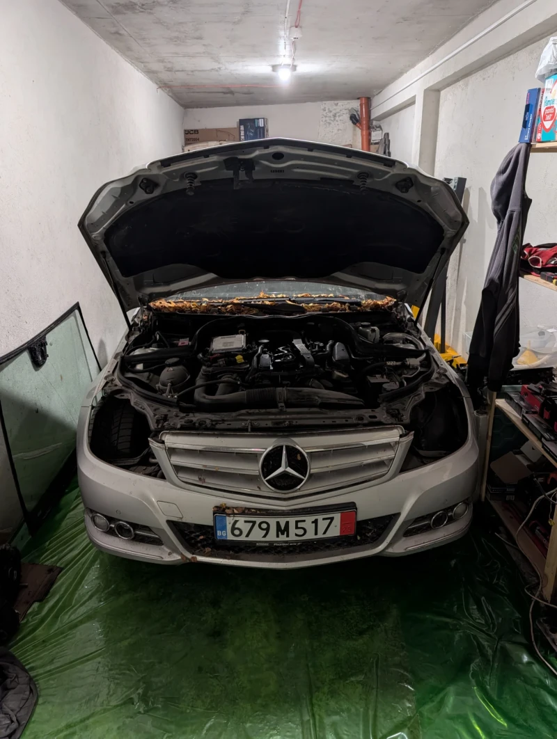 Mercedes-Benz C 220, снимка 10 - Автомобили и джипове - 53126461
