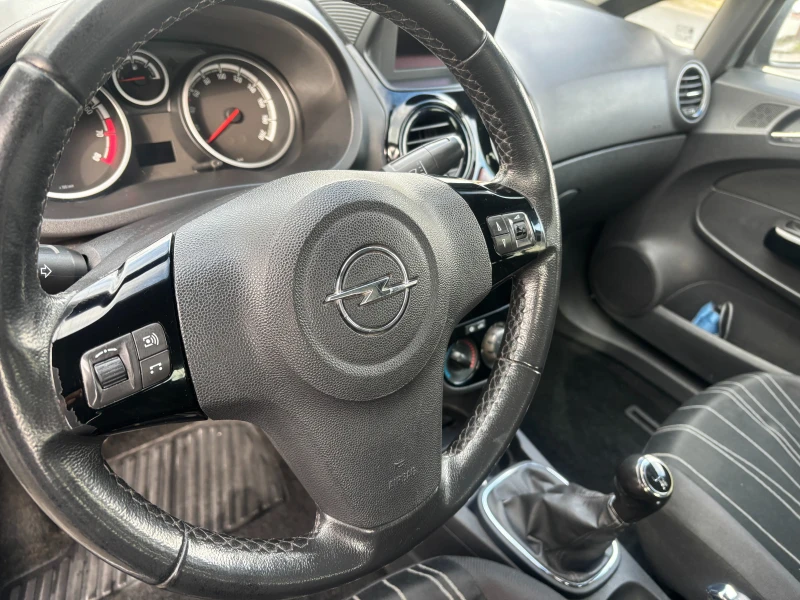 Opel Corsa, снимка 10 - Автомобили и джипове - 53395813