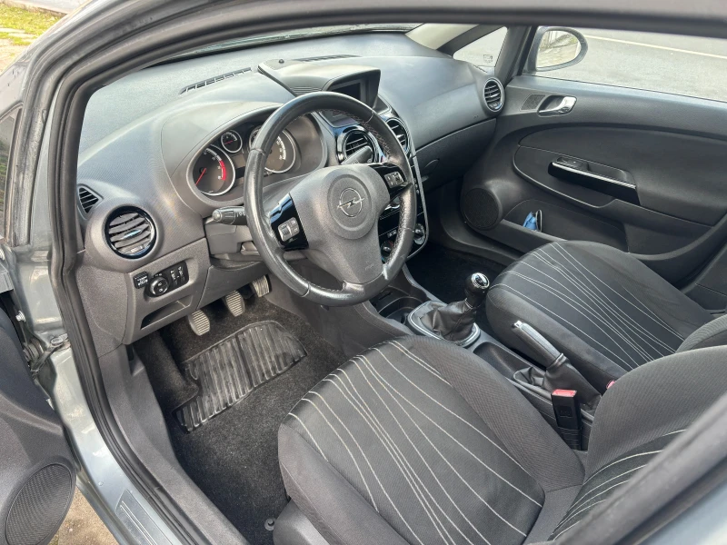 Opel Corsa, снимка 8 - Автомобили и джипове - 53395813