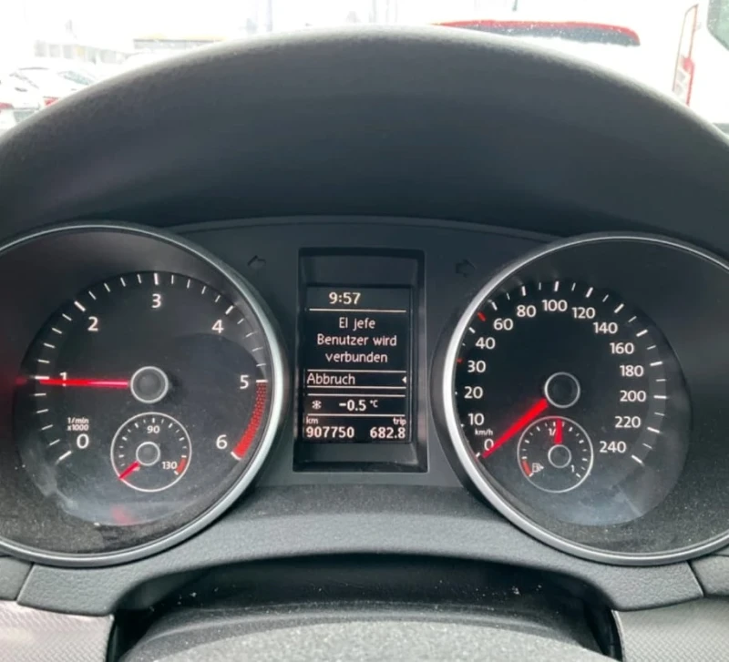 VW Golf 1.6TDI , снимка 4 - Автомобили и джипове - 53569223