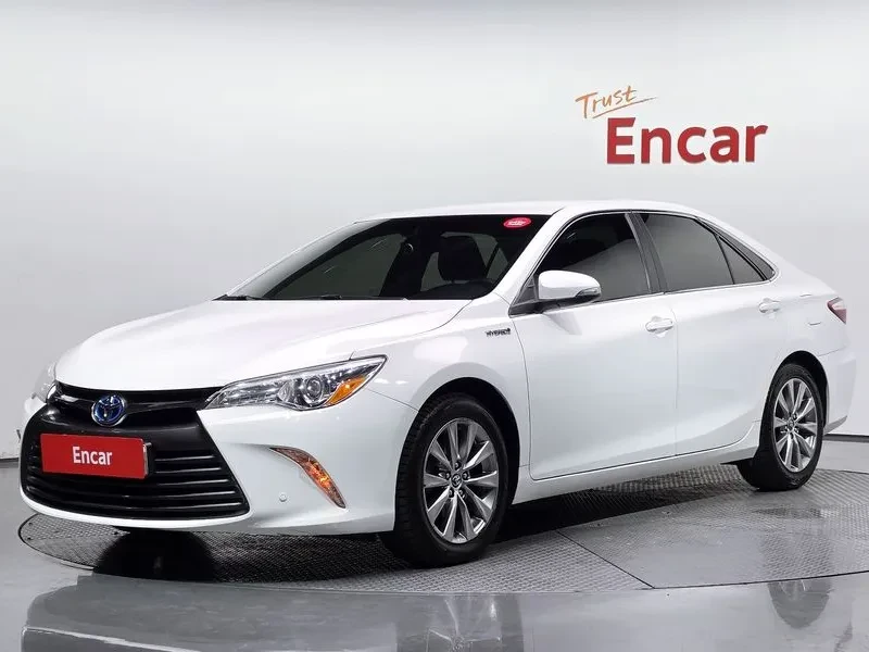 Toyota Camry HYBRID LE