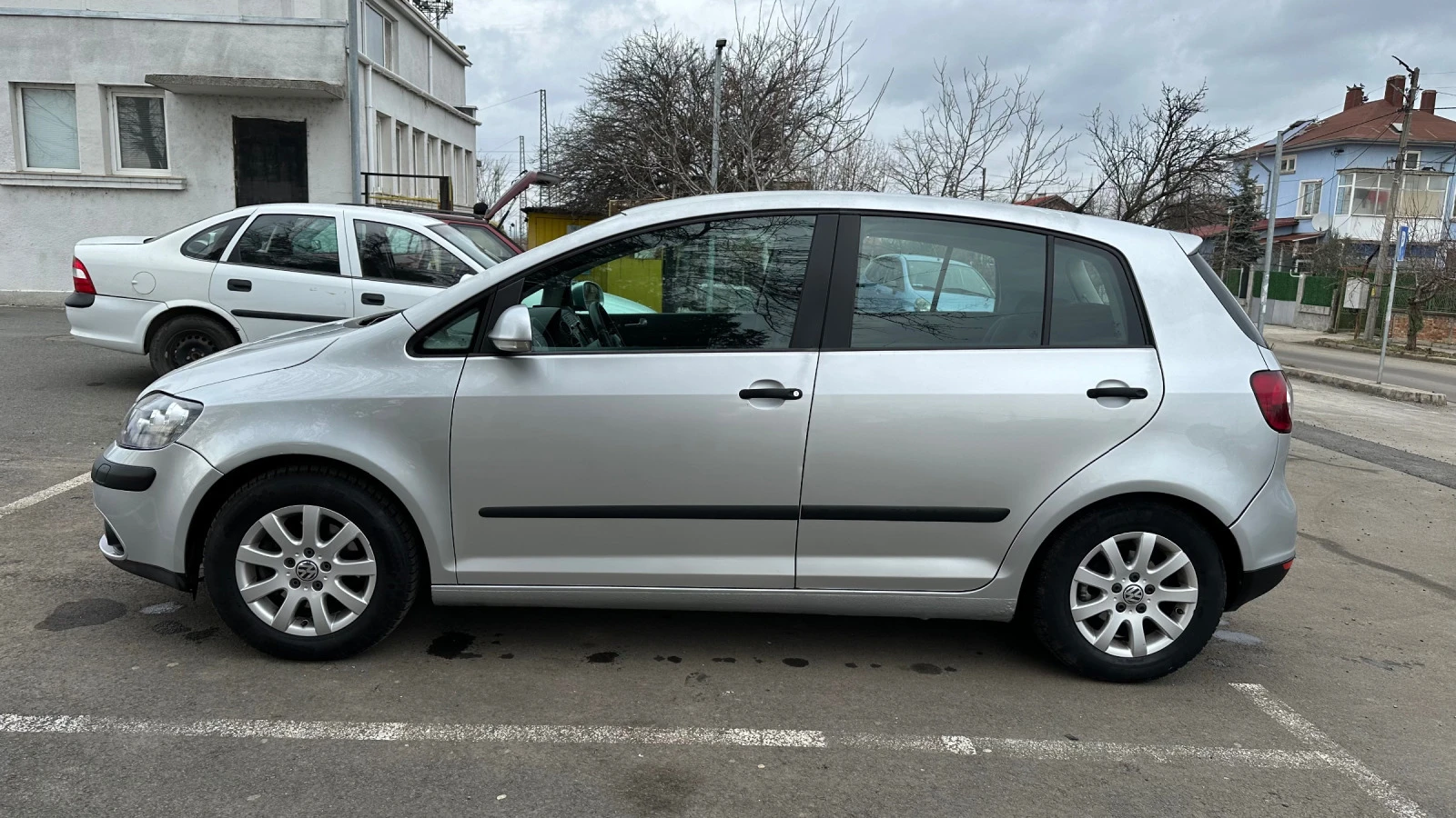 VW Golf Plus 1.9 TDI DSG - изображение 2