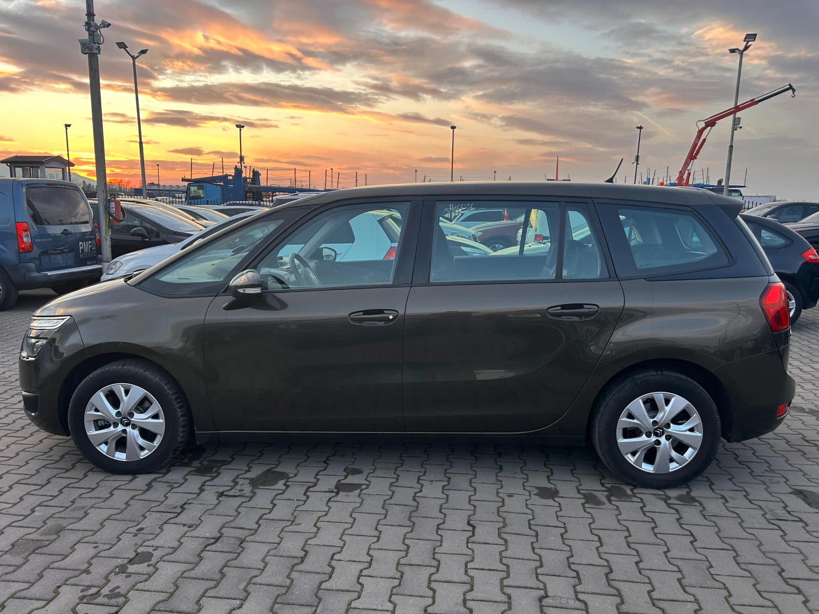 Citroen Grand C4 Picasso 1.6HDI 6+ 1 NAVI EURO 5 - изображение 9