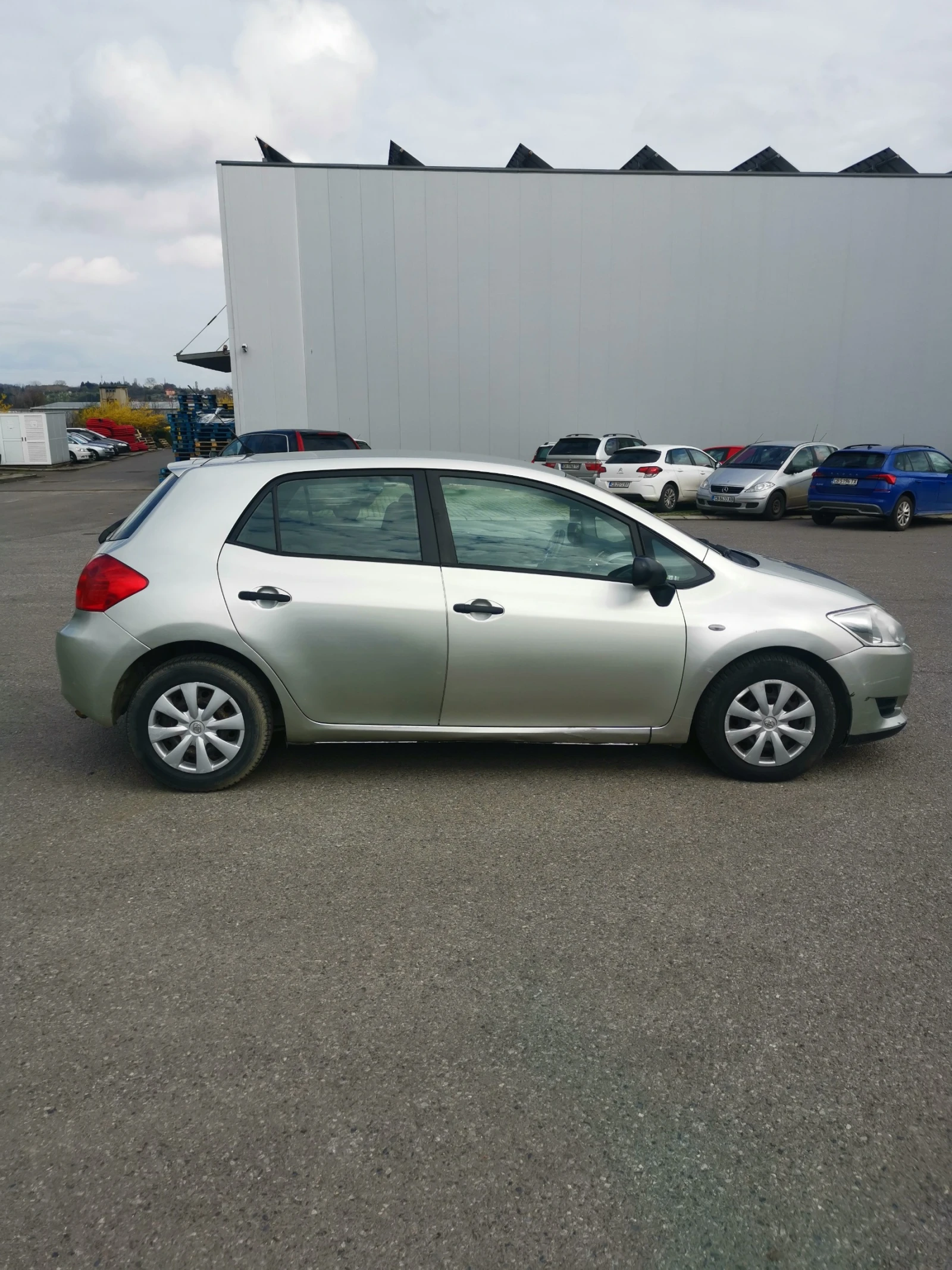 Toyota Auris  - изображение 4