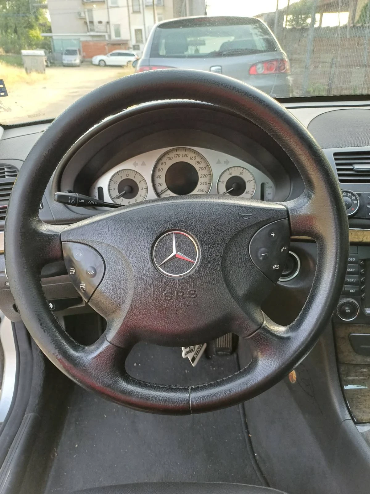 Mercedes-Benz E 280 3.2 - изображение 7