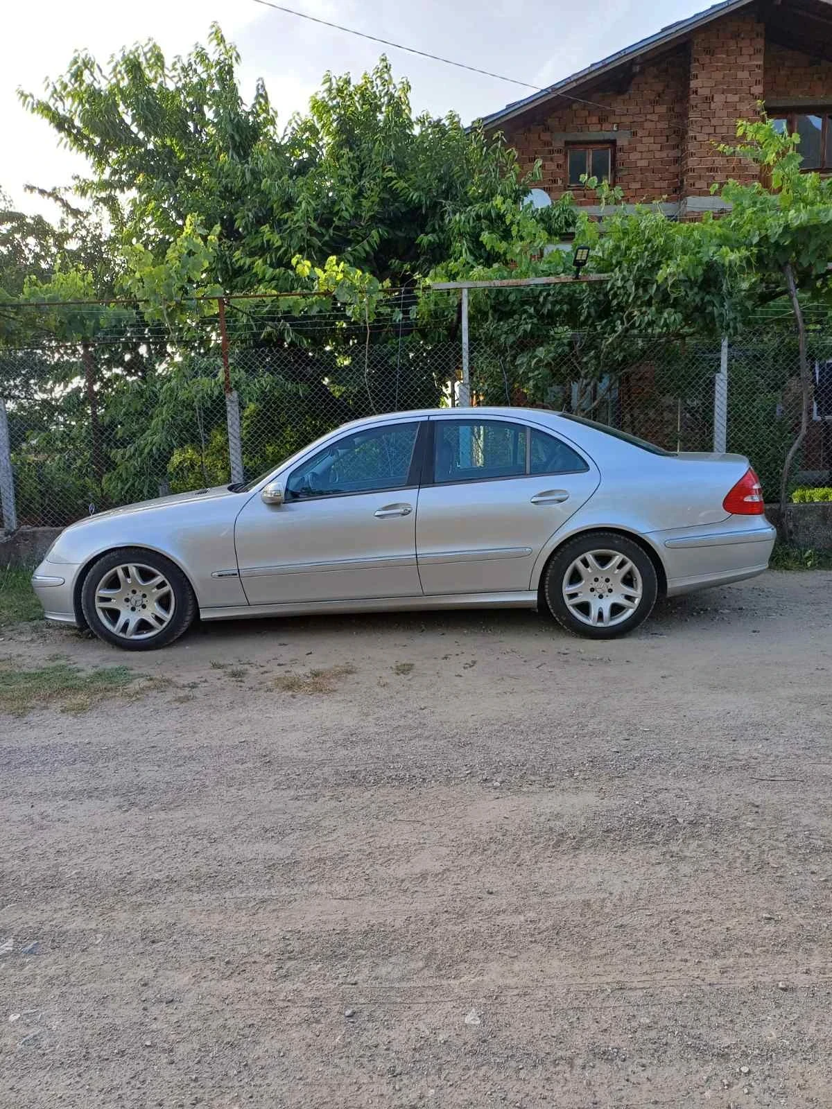 Mercedes-Benz E 280 3.2 - изображение 2