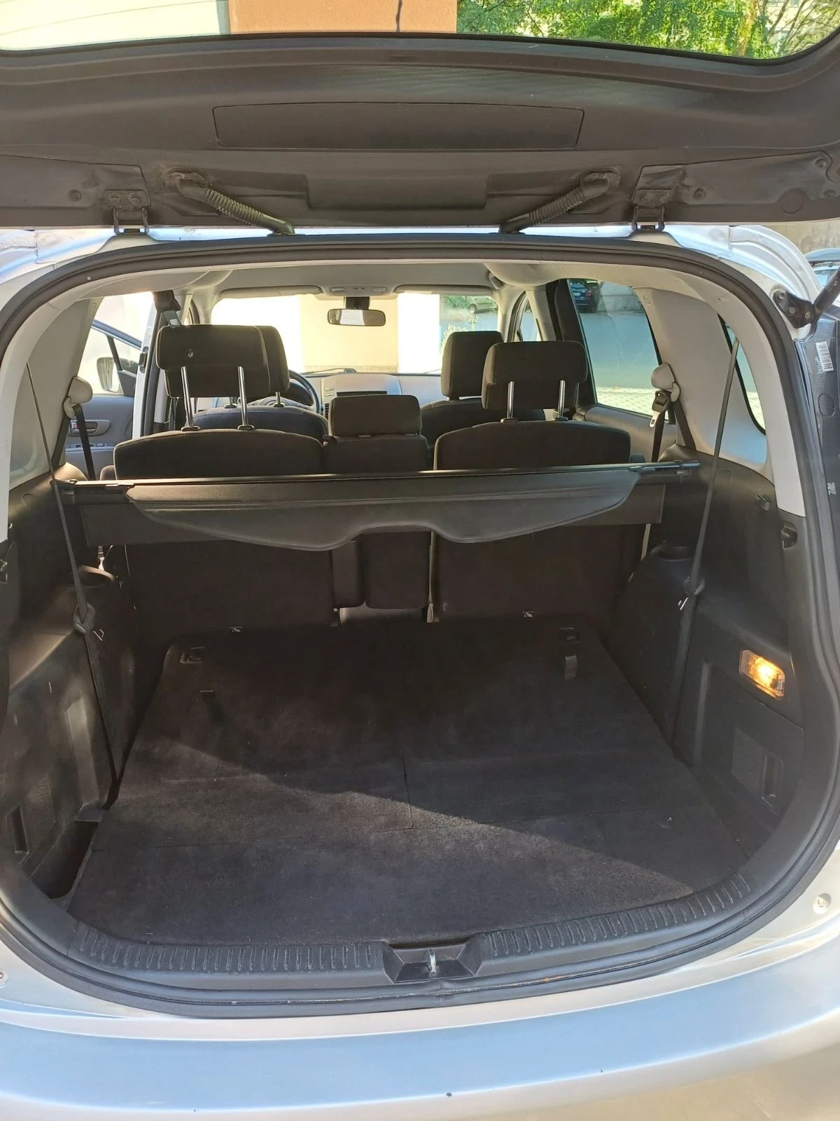 Mazda 5  - изображение 10