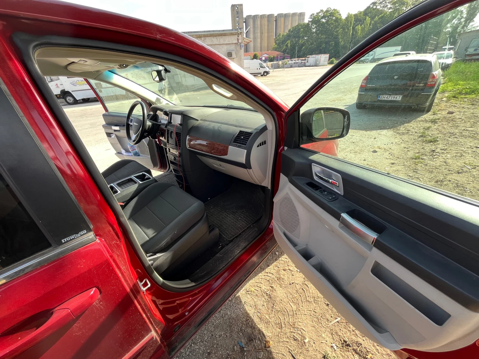 Chrysler Gr.voyager 2.8 ДИЗЕЛ - изображение 7