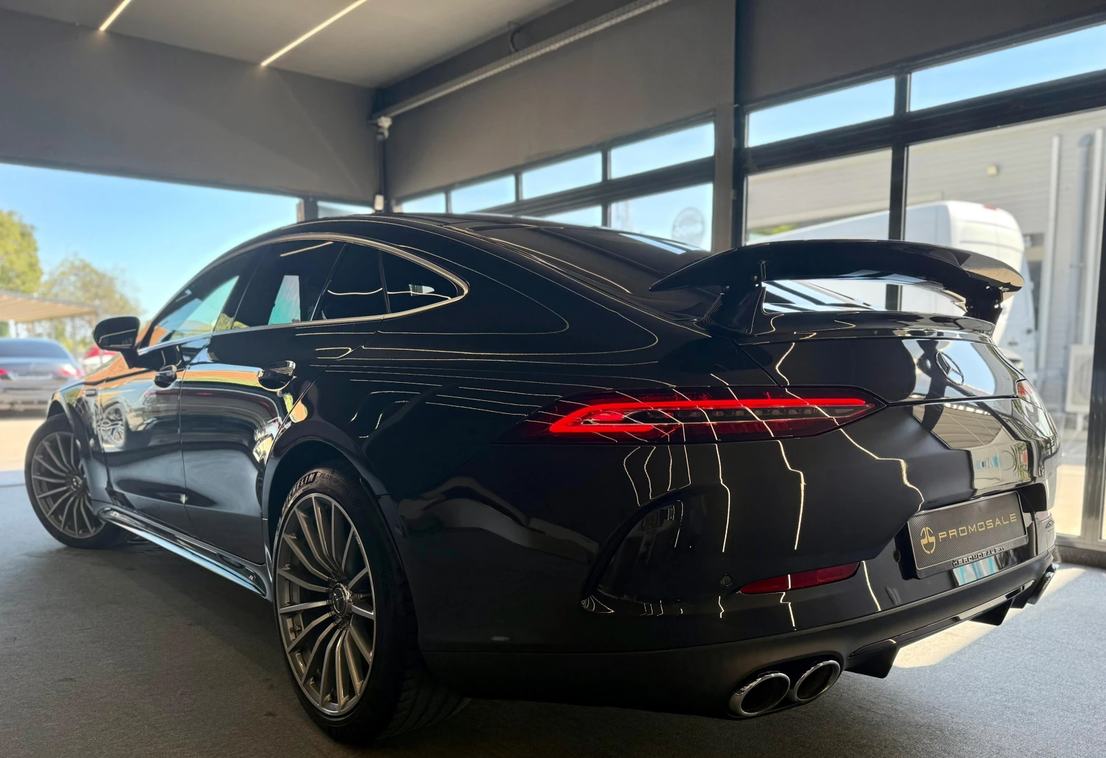 Mercedes-Benz AMG GT 43 4Matic Plus* 9-G Tronic* Carbon* Лизинг - изображение 4
