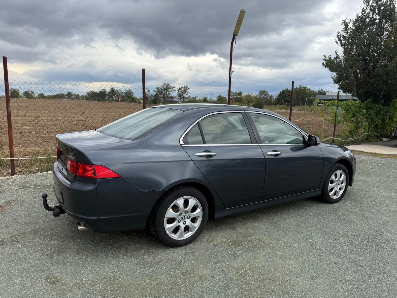 Honda Accord 2.0 - изображение 6