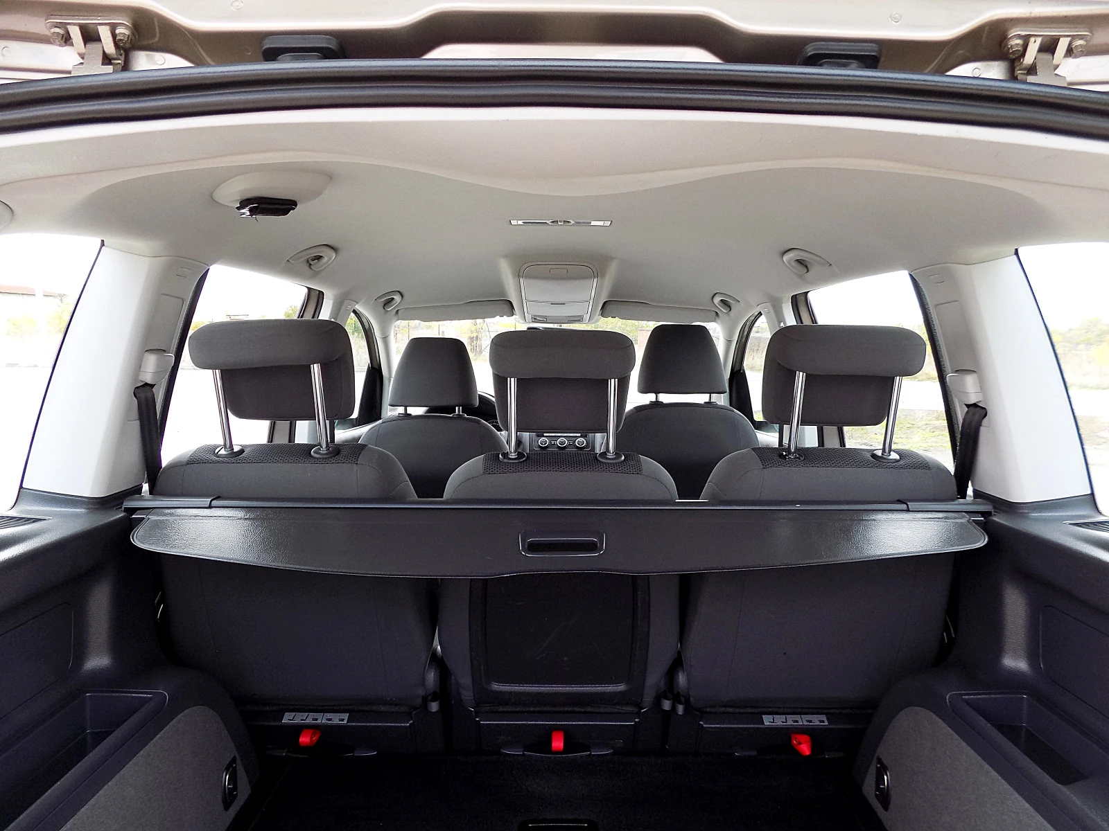 VW Touran 1.6TDi/FACELIFT//  | Mobile.bg   11