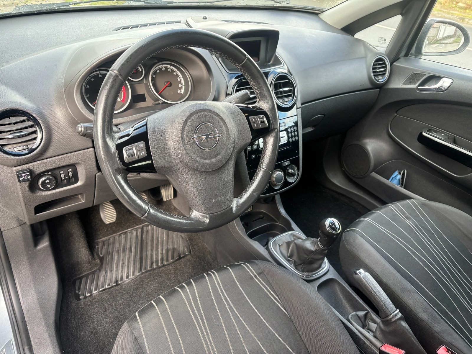 Opel Corsa  - изображение 9