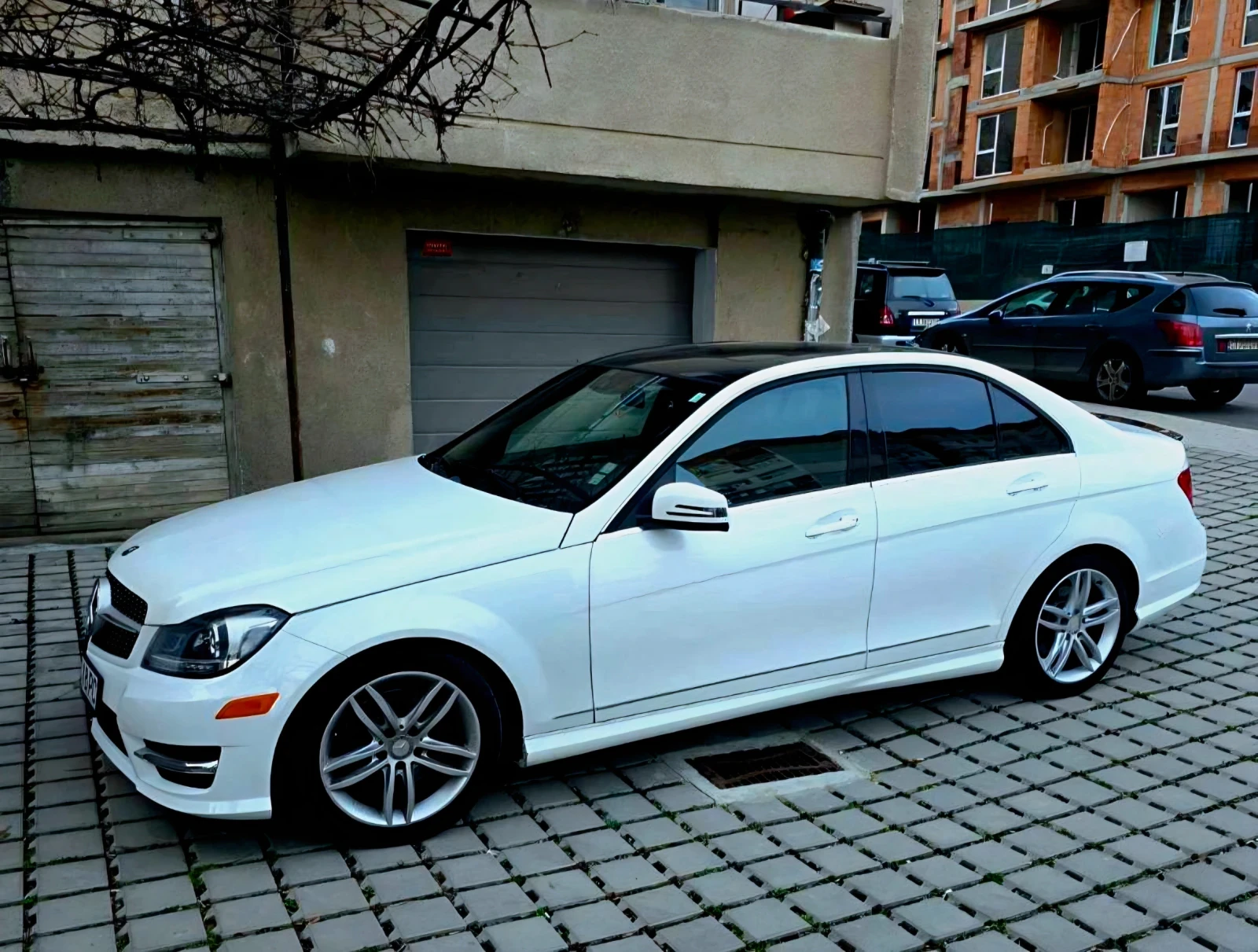 Mercedes-Benz C 300 3.5 4MATIC 7G-TRONIC  - изображение 6