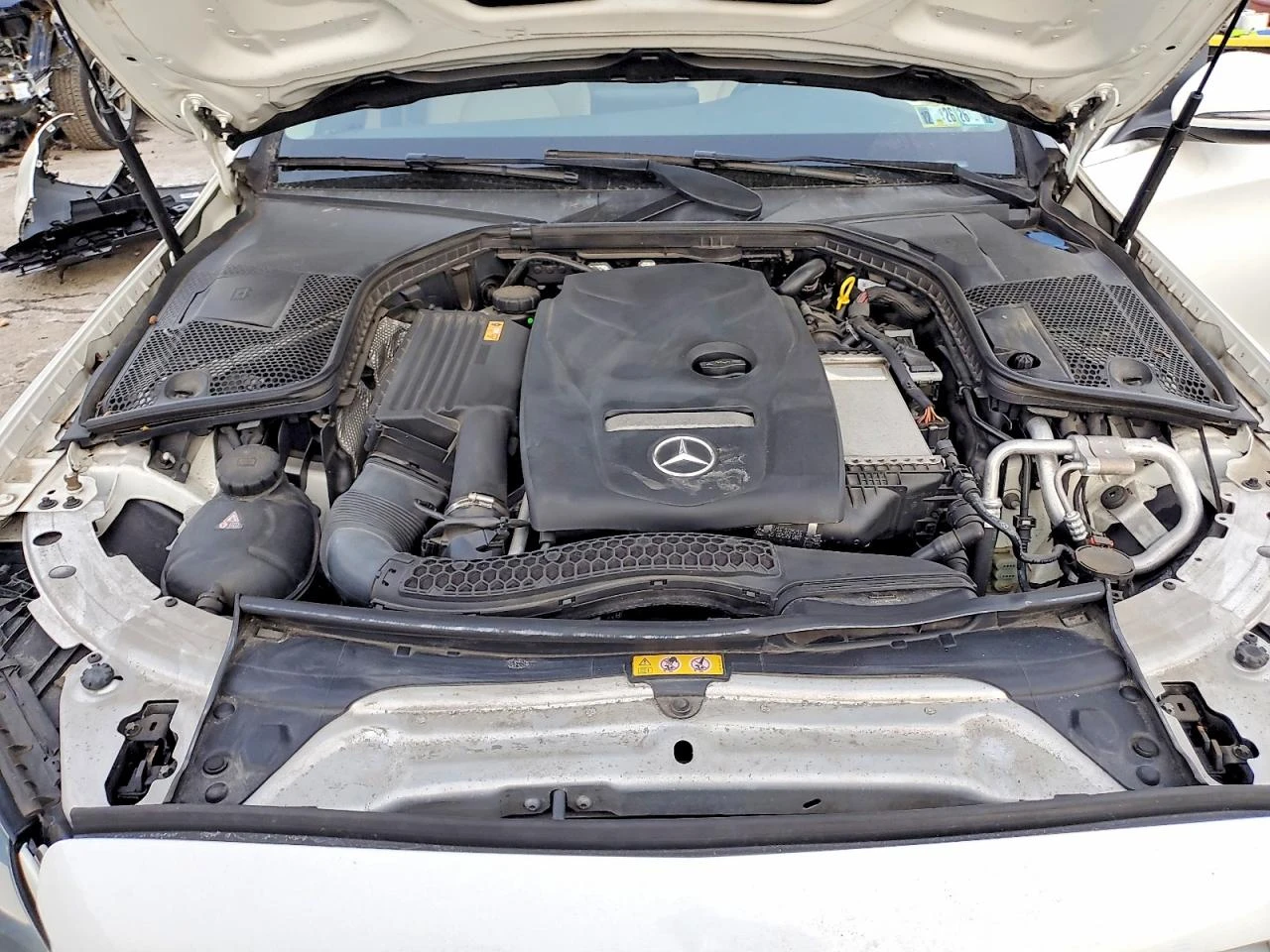 Mercedes-Benz C 300 4MATIC, снимка 11 - Автомобили и джипове - 54156566