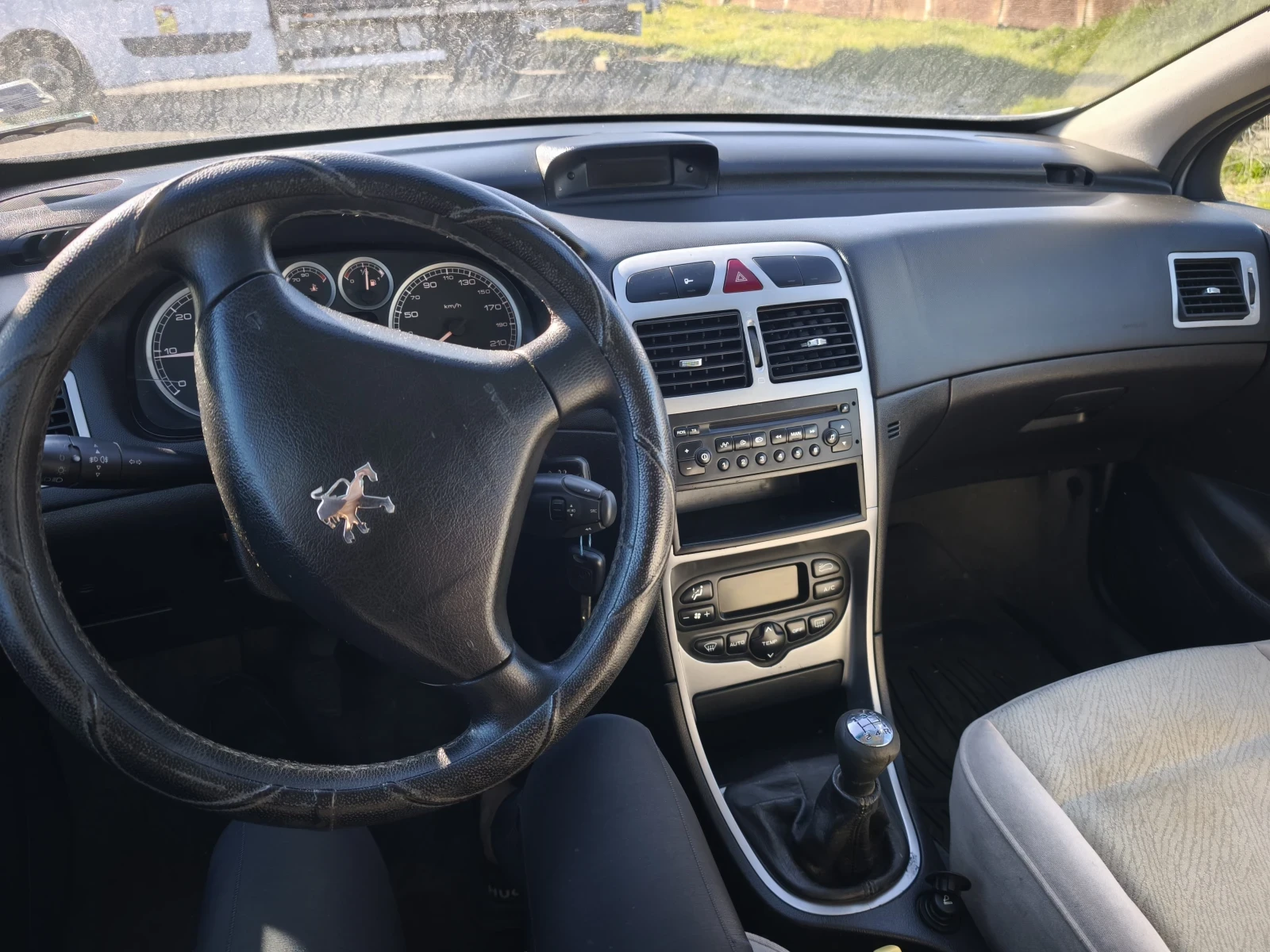 Peugeot 307 1.6 HDI, снимка 8 - Автомобили и джипове - 54274431