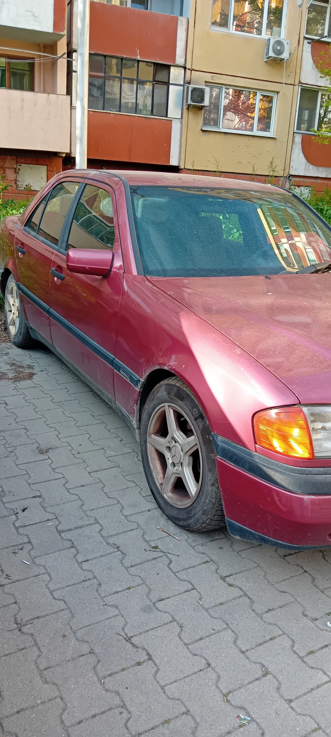 Mercedes-Benz C 220, снимка 2 - Автомобили и джипове - 54242068