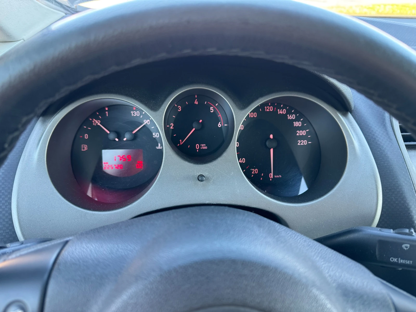 Seat Altea 1.9 TDI 105 кс, снимка 13 - Автомобили и джипове - 54482467