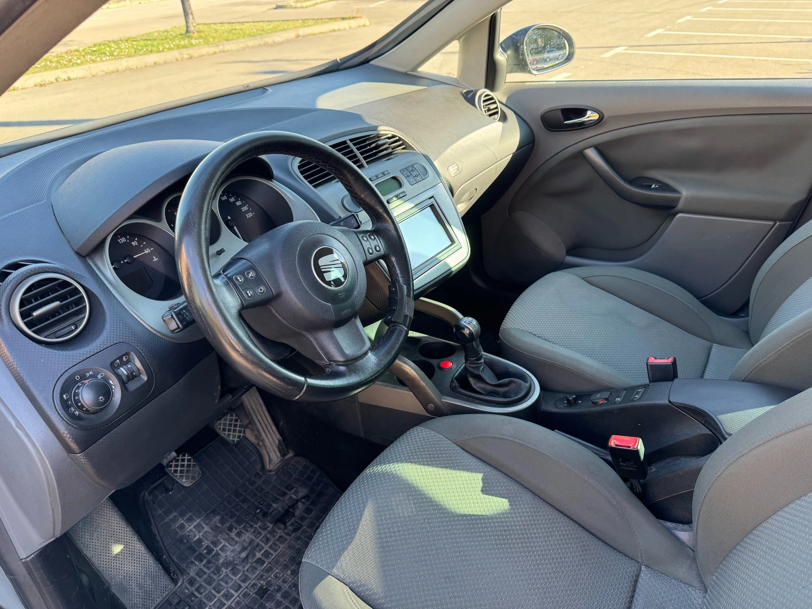 Seat Altea 1.9 TDI 105 кс, снимка 9 - Автомобили и джипове - 54482467