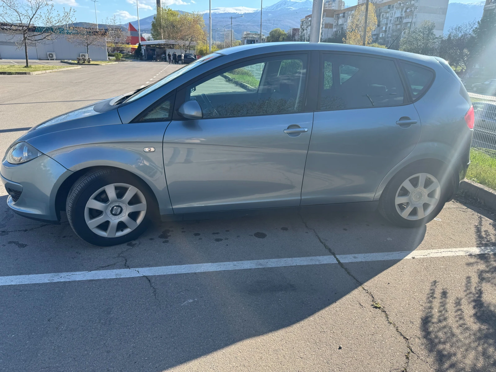 Seat Altea 1.9 TDI 105 кс, снимка 2 - Автомобили и джипове - 54482467