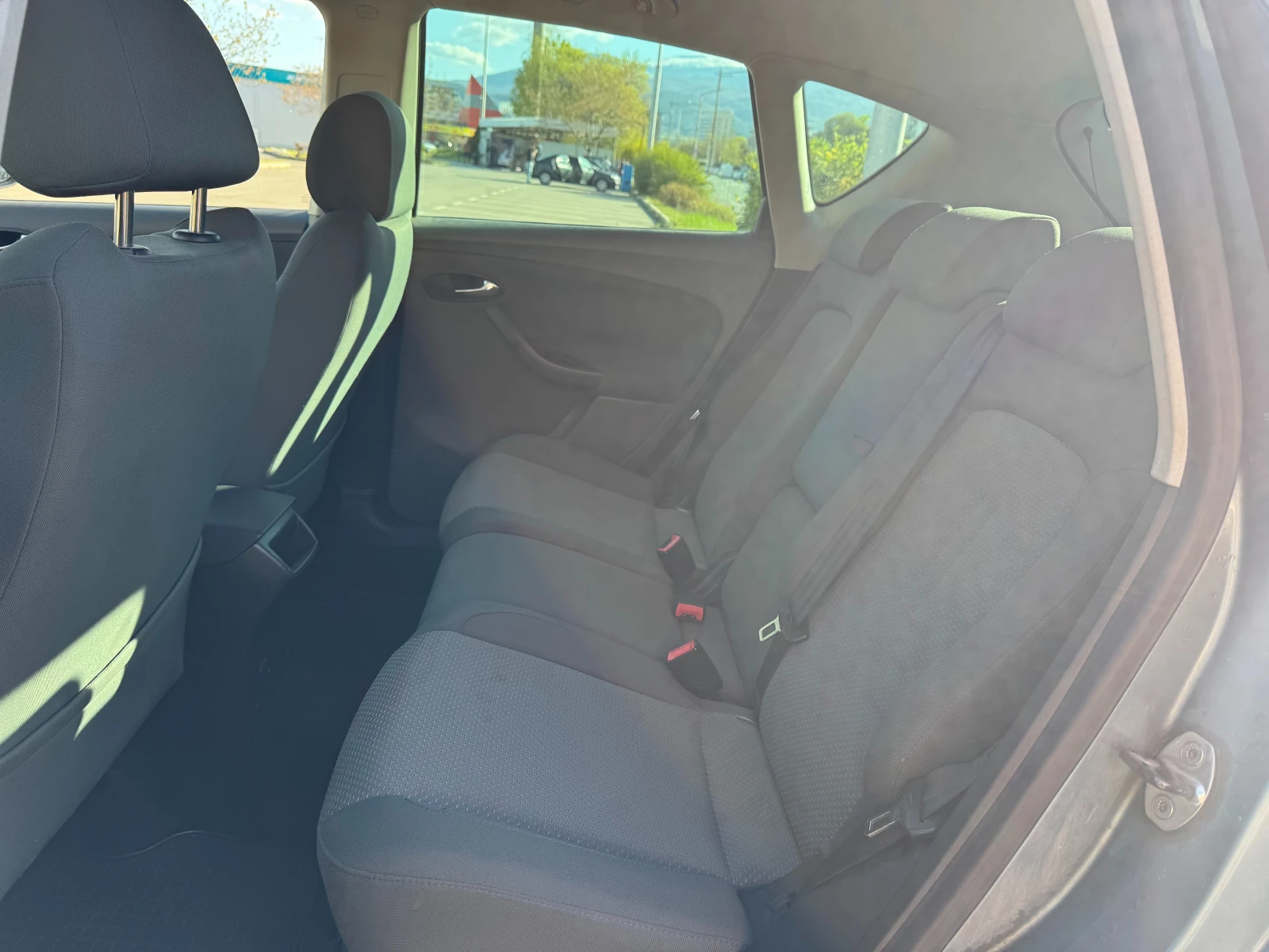 Seat Altea 1.9 TDI 105 кс, снимка 11 - Автомобили и джипове - 54482467
