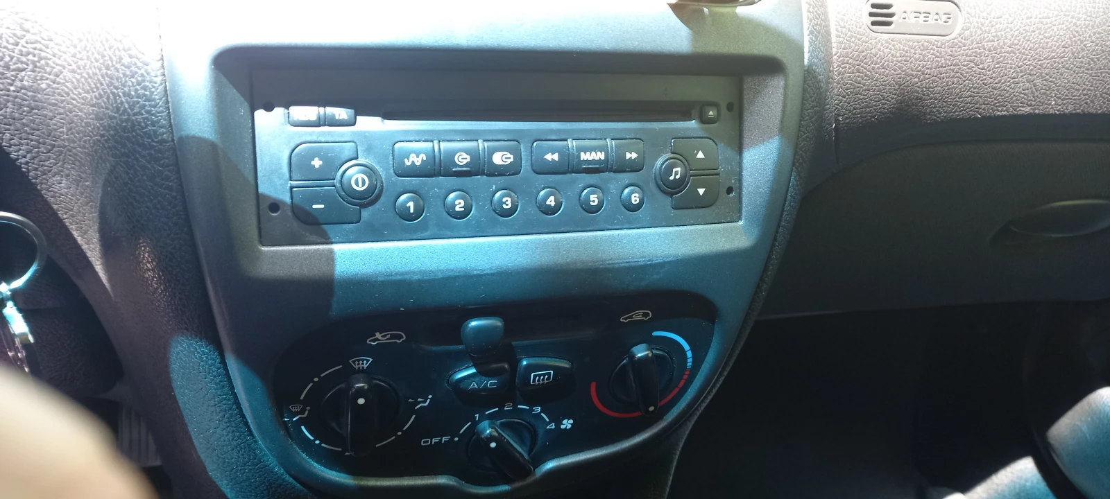 Peugeot 206 1.4hdi, снимка 15 - Автомобили и джипове - 54597568