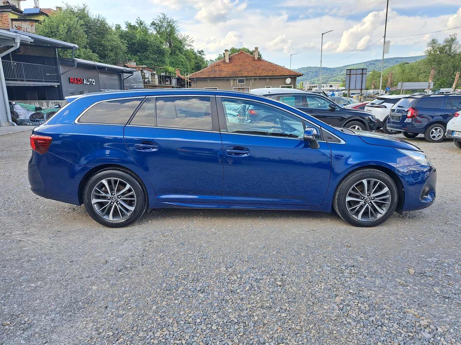 Toyota Avensis 2.0D4D* КЛИМА* NAVI* КАМЕРА* ТЕМПОМАТ* 6ск        , снимка 6 - Автомобили и джипове - 54834597
