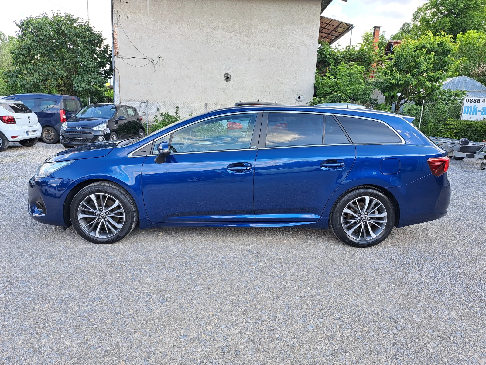 Toyota Avensis 2.0D4D* КЛИМА* NAVI* КАМЕРА* ТЕМПОМАТ* 6ск        , снимка 3 - Автомобили и джипове - 54834597