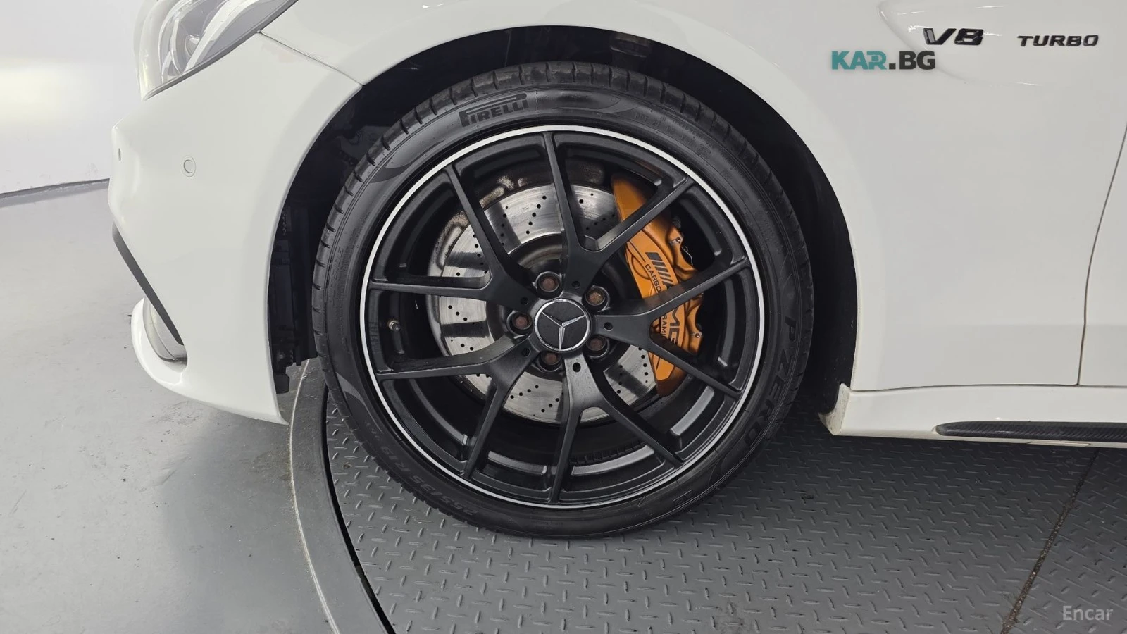 Mercedes-Benz C 63 AMG BURMASTER* ОБДУХ* 360* ПАНО* HEADUP* DISSTR, снимка 5 - Автомобили и джипове - 54973180